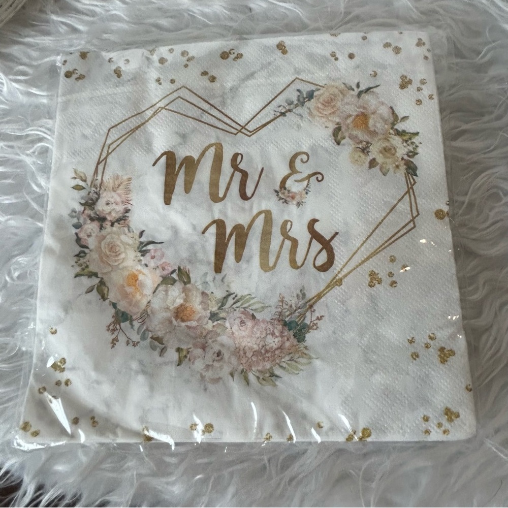 New Anniversary/Wedding Party Supply Set 24 Servings Plates Cutlery Disposable - Picture 6 of 9